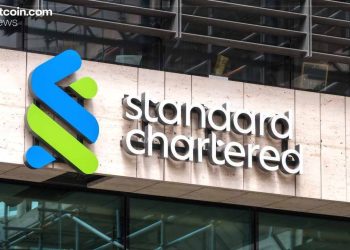 Standard Chartered điều chỉnh dự báo nhiều năm về bitcoin khi mốc 500.000 USD bị lùi xa