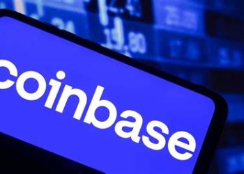 Coinbase thử nghiệm tác tử AI trên Slack và email