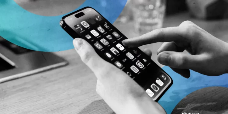 Apple trình làng Siri AI, canh bạc lớn nhất kể từ 2011