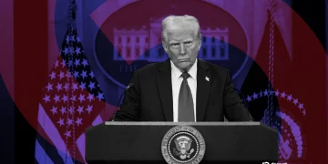 Tổng thống Trump ký sắc lệnh hành pháp về AI sau khi trì hoãn vì lo ngại liên quan đến Trung Quốc