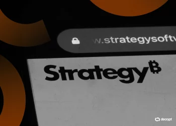 Strategy bán 216 triệu USD Bitcoin để trả cổ tức