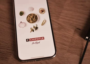 Chipotle hợp tác Palantir xây bảng điều khiển an toàn thực phẩm